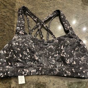 Lulu lemon size 6 sports bra